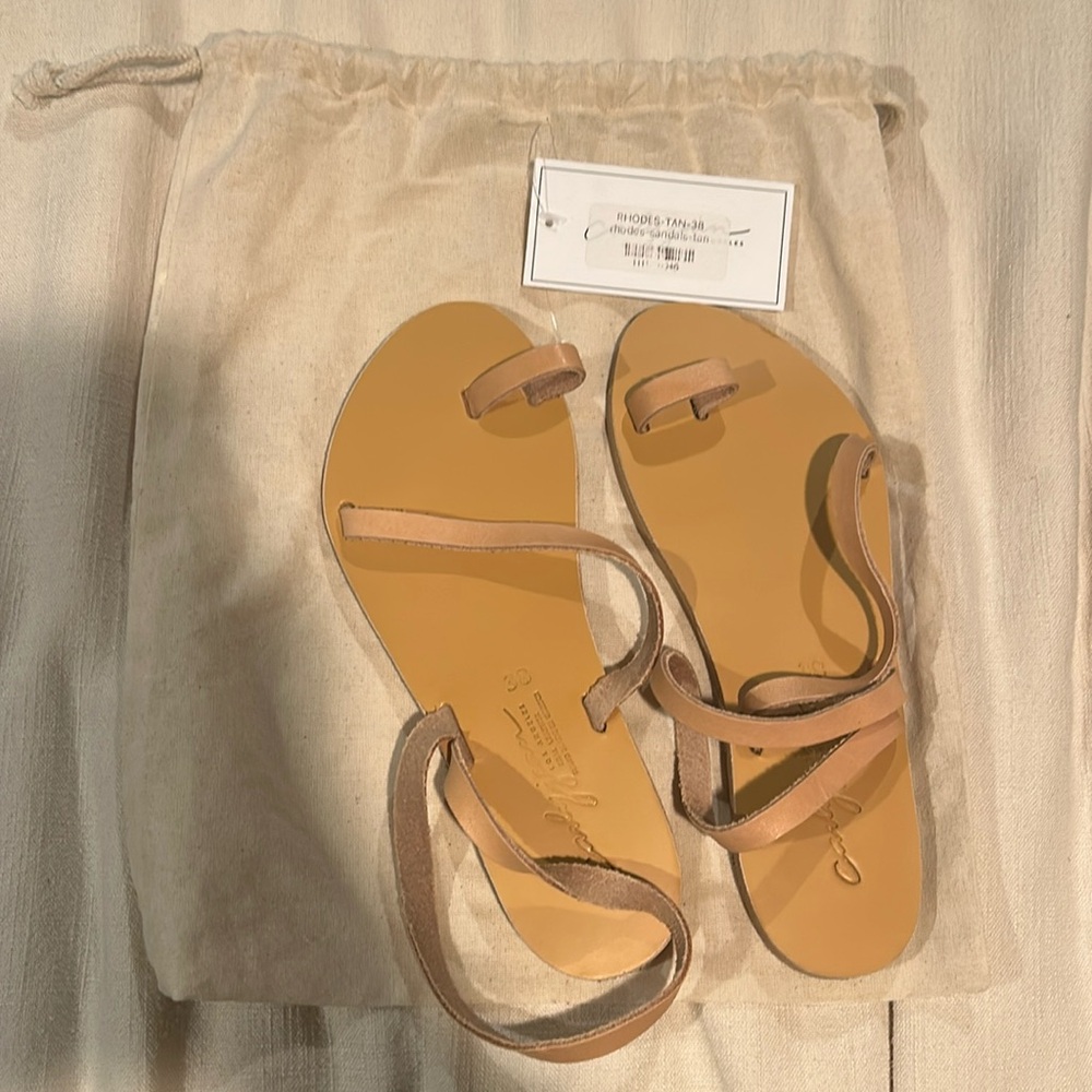 CJLA Rhodes sandal, size EU 38, NWT